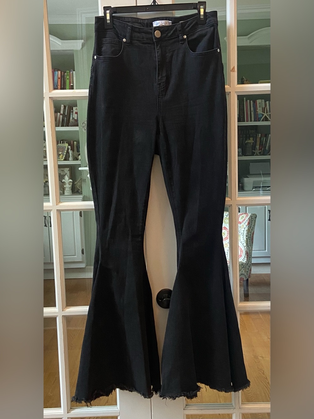 A Beautiful Soul High-Rise Black Bell Bottom Raw Hem Jeans Size 10